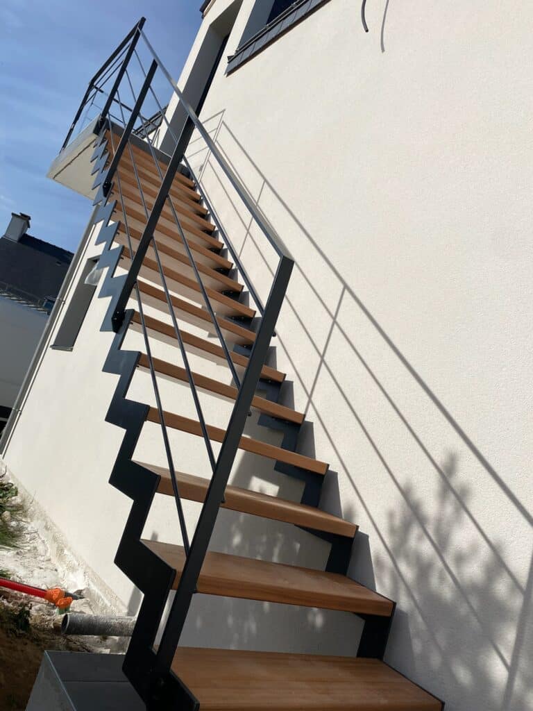 golfe metal escalier exterieur métal marches bois belz brech